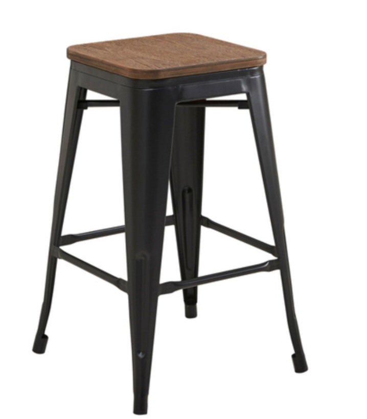 black_stool